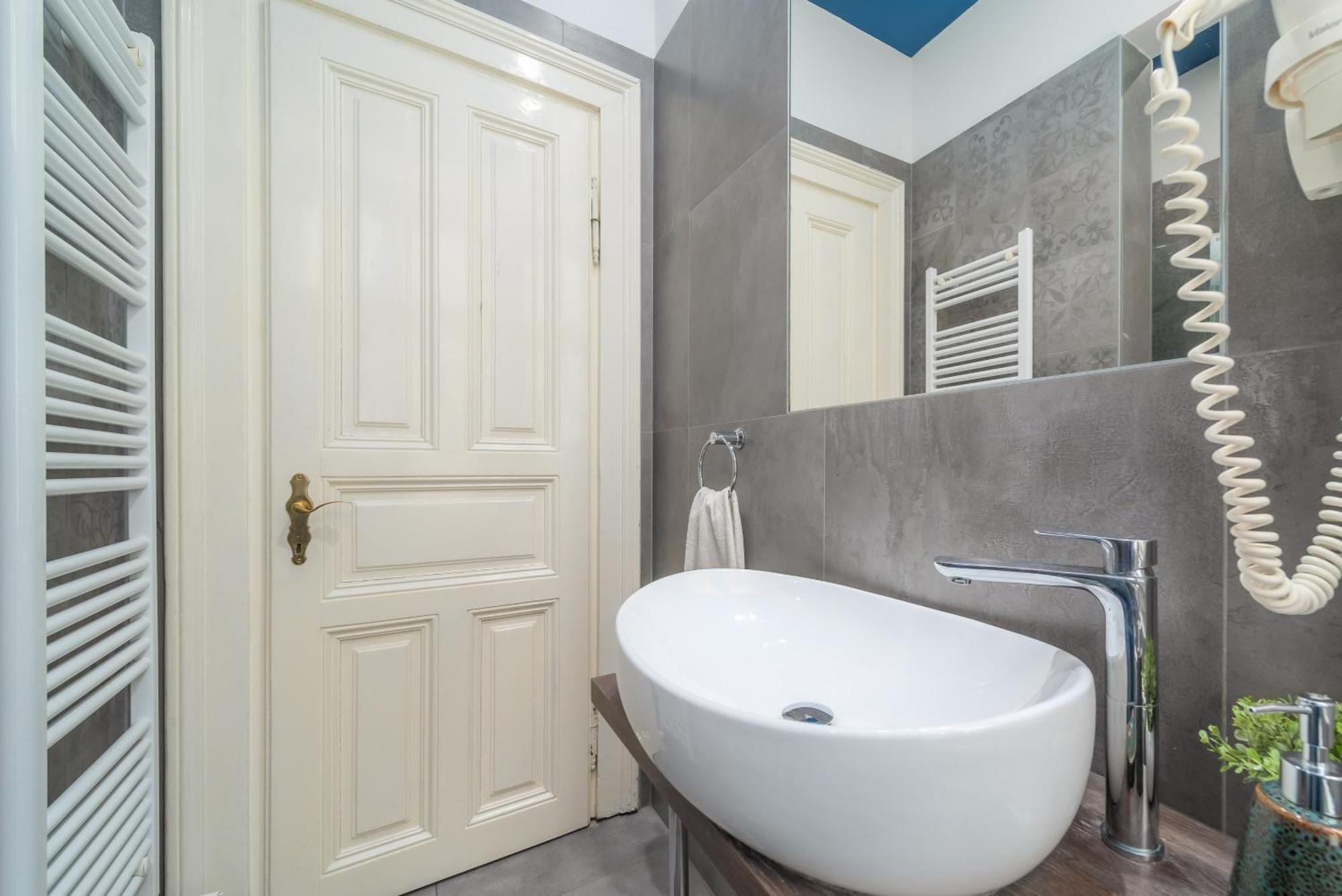 Aurelia Antik Apartments & Rooms, Zagreb City Center Ngoại thất bức ảnh