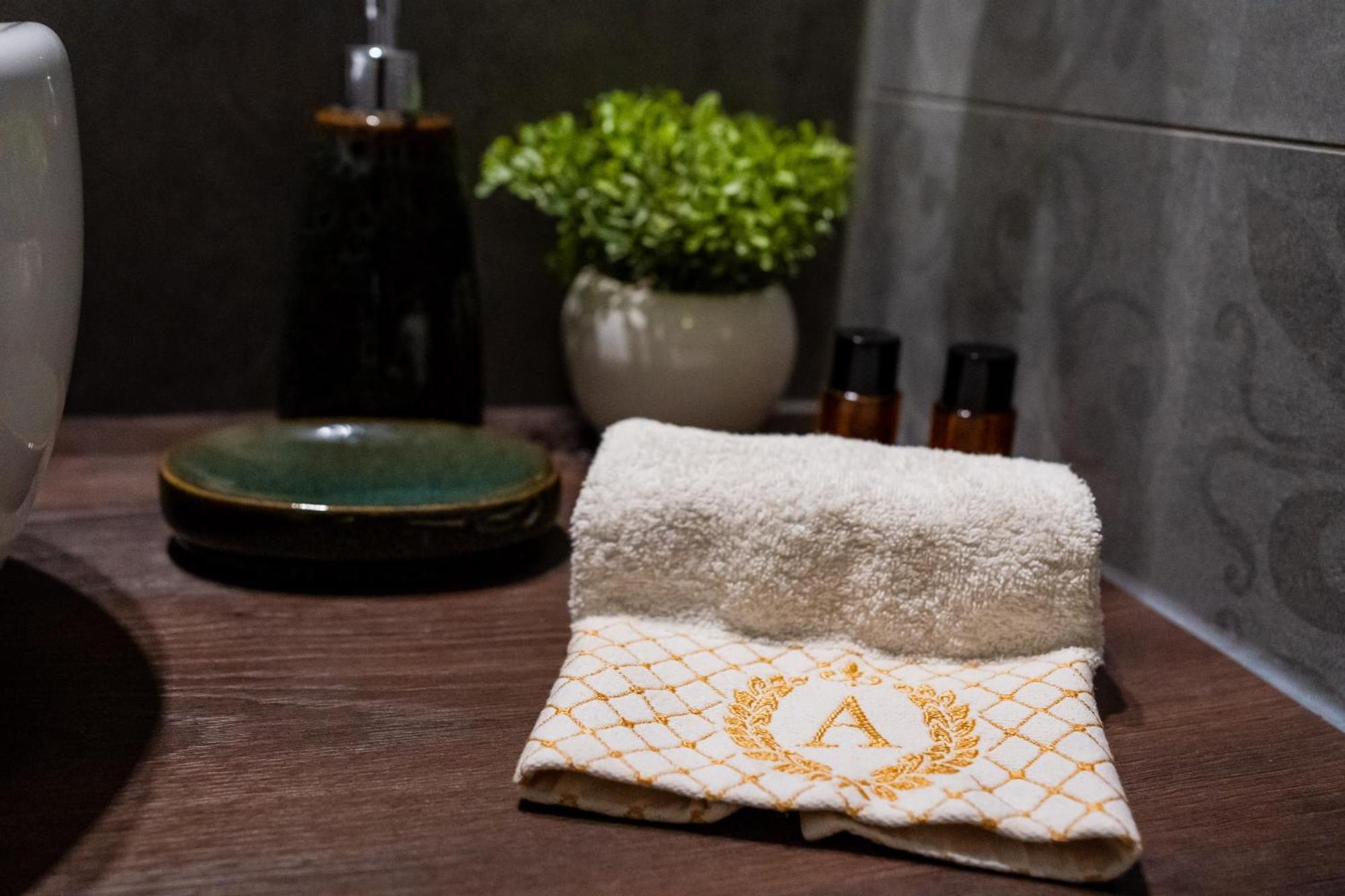 Aurelia Antik Apartments & Rooms, Zagreb City Center Ngoại thất bức ảnh