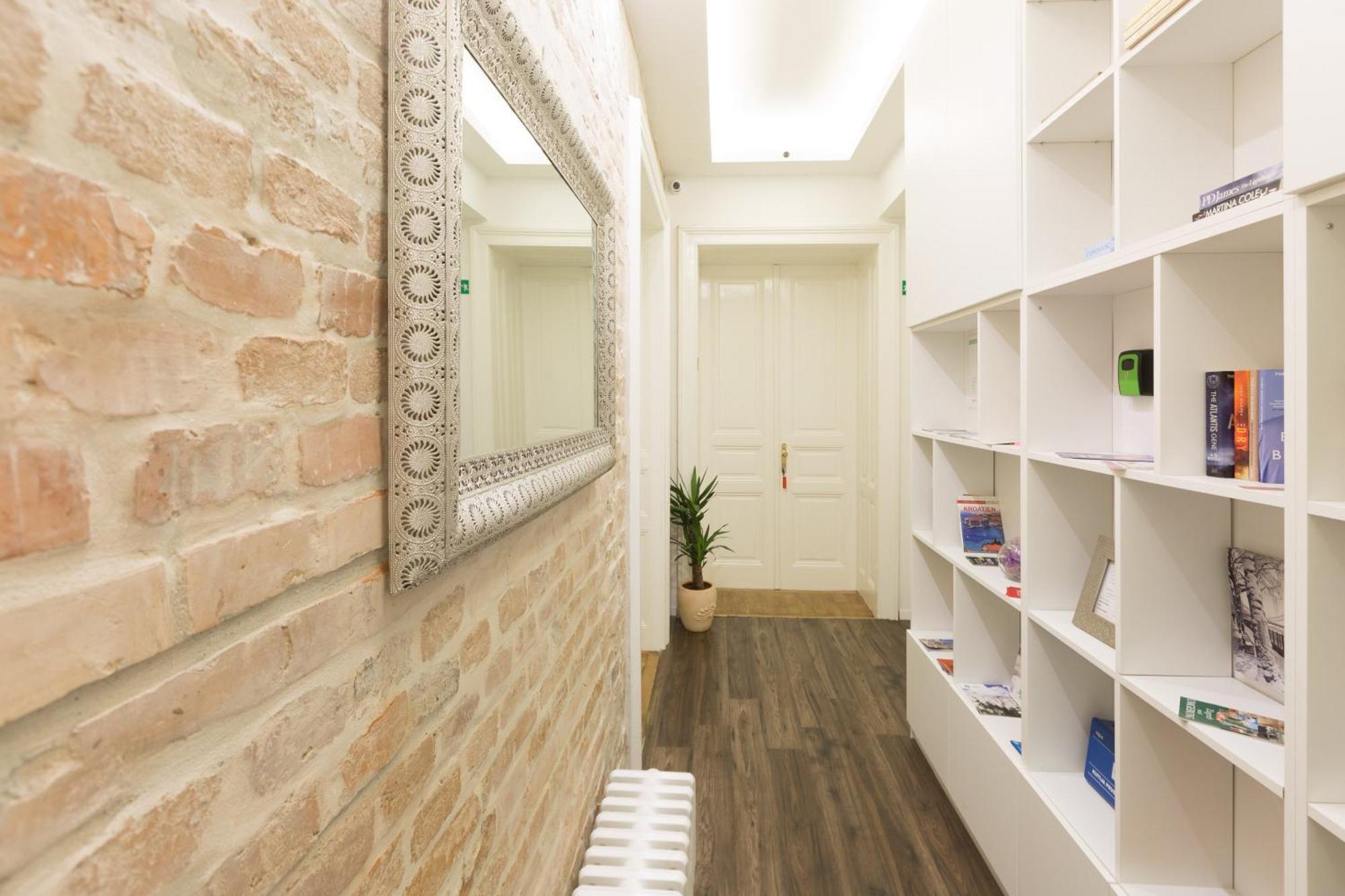 Aurelia Antik Apartments & Rooms, Zagreb City Center Ngoại thất bức ảnh